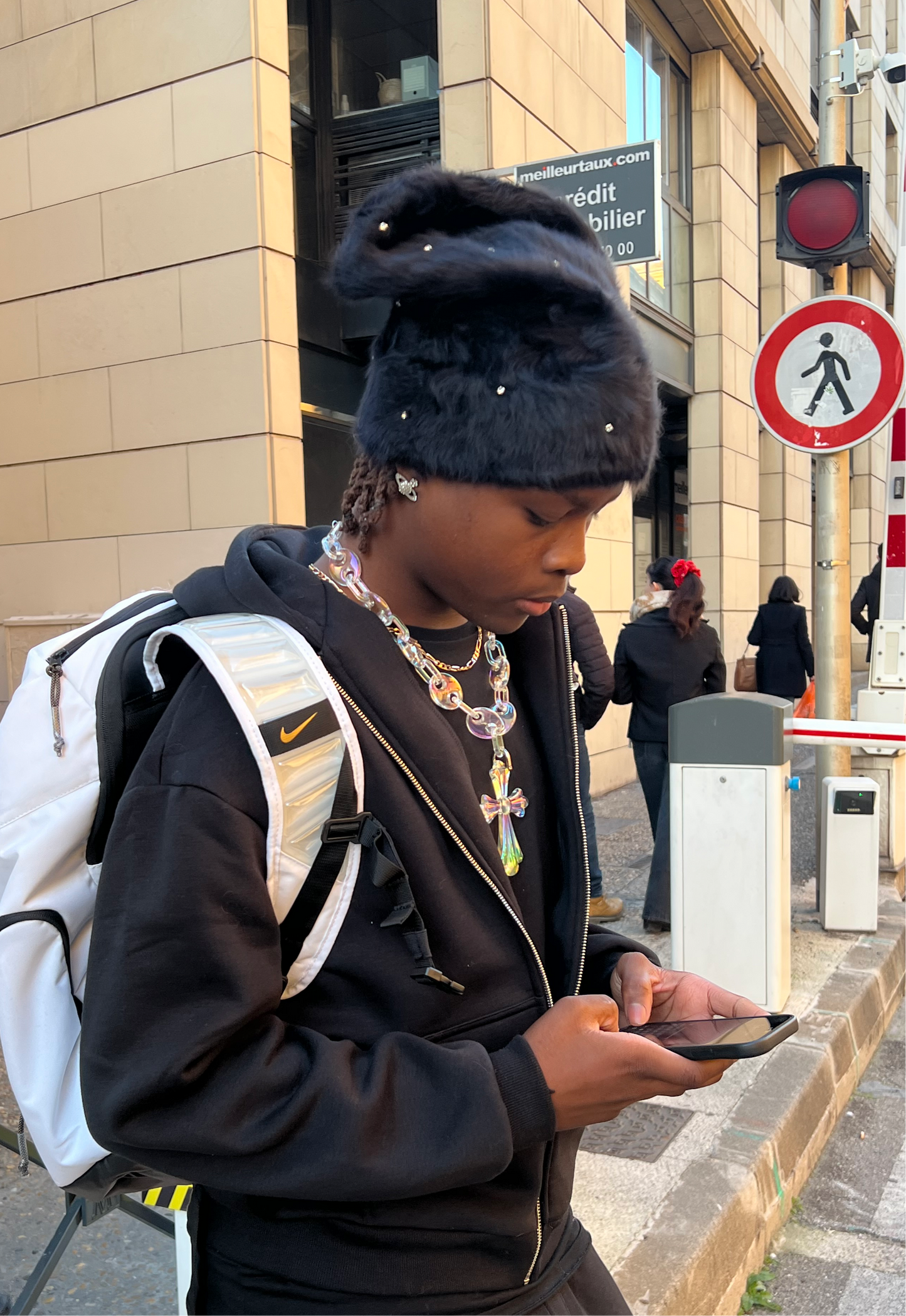 BLACK POP-STAR MOHAIR BEANIES